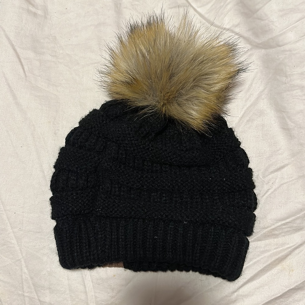 ❄️WINTER HAT❄️ - Picture 2 of 2